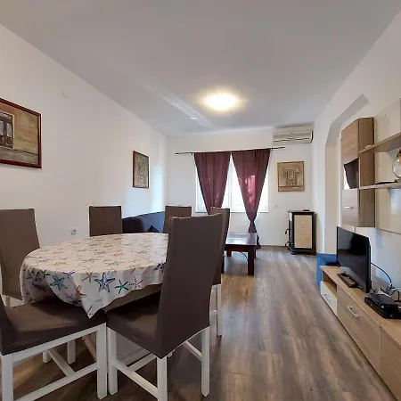 Tina Apartament