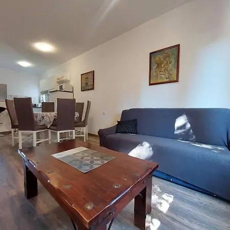 Tina Apartament